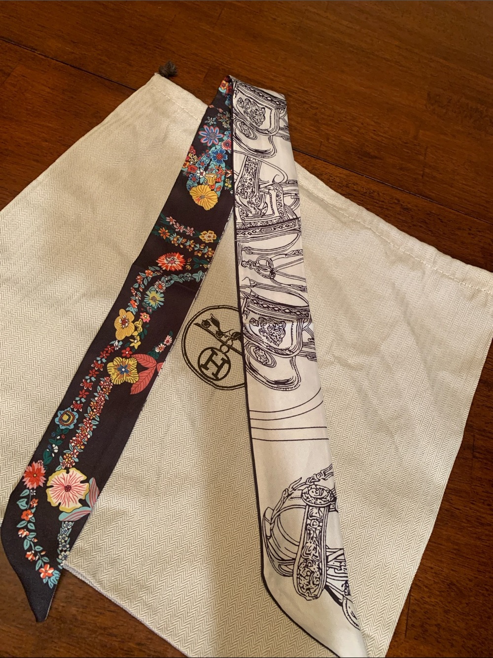 Absolutely stunning long Hermes silky twilly , scarf for purse, neck, hairband.